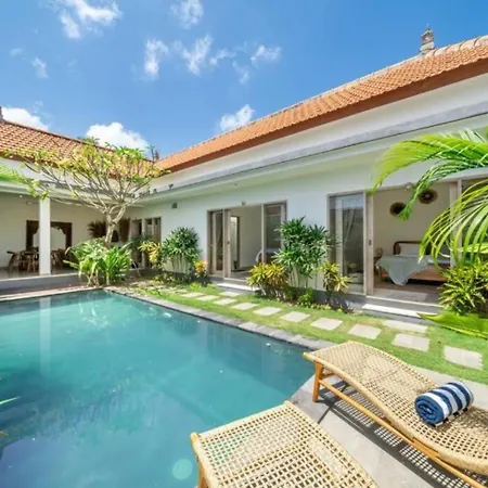 Villa Margherita 3 Bedroom Canggu Swimming Pool Exterior photo