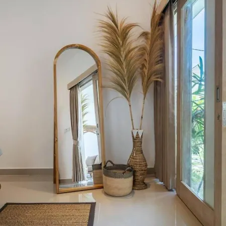 Villa Margherita 3 Bedroom Canggu Swimming Pool Exterior photo